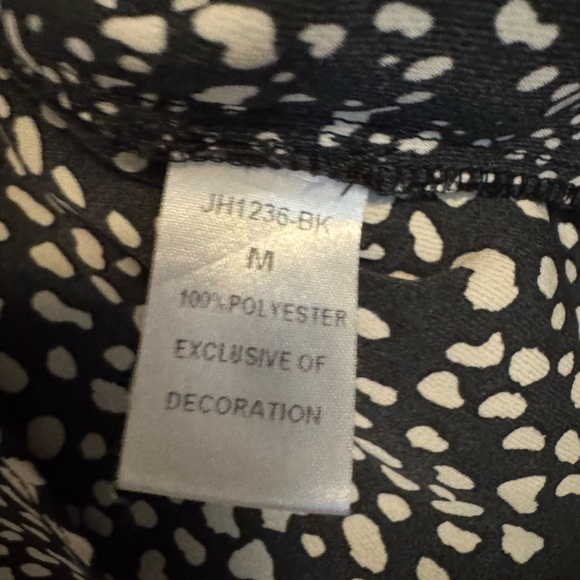 Anthropologie THML Leopard Print Sheer Long Sleeve Keyhole Blouse size Medium - Picture 4 of 11